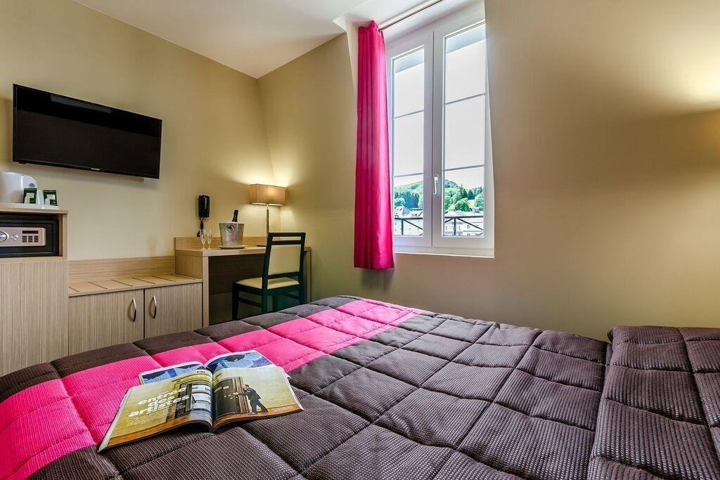 Hotel Saint Louis De France 3*