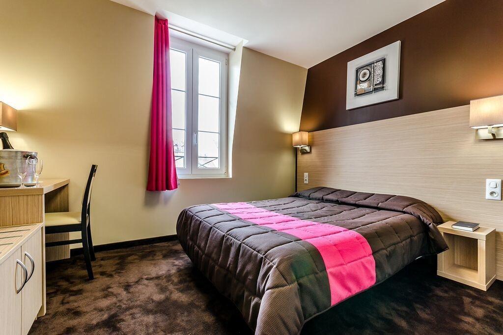 Hotel Saint Louis De France